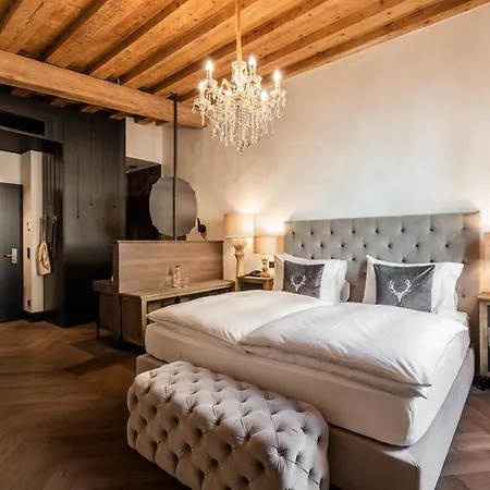 Boutiquehotel Weisses Roessl Отель
