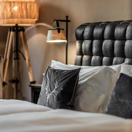 Boutiquehotel Weisses Rössl 2* Innsbruck