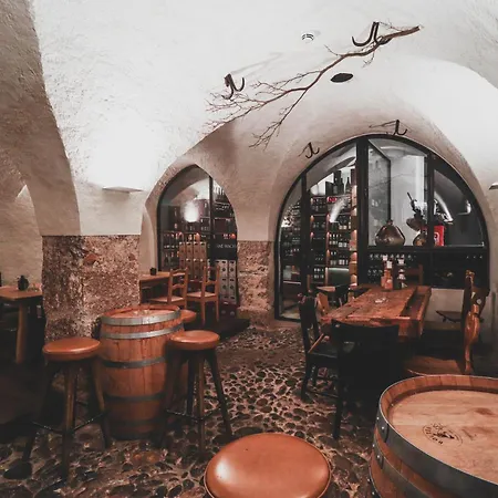 Отель Boutiquehotel Weisses Roessl