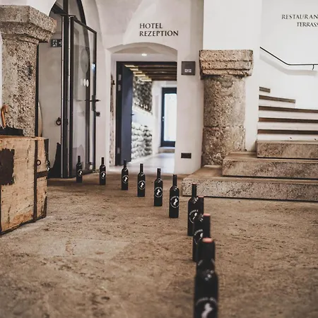 Boutiquehotel Weisses Roessl Hotel