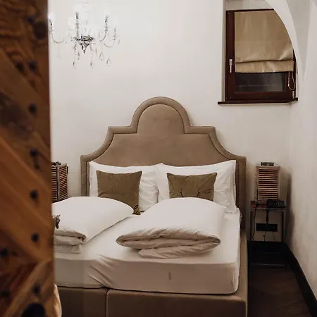 Boutiquehotel Weisses Roessl Отель