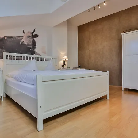 Hotel Boutiquehotel Weisses Roessl 2*