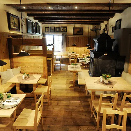 Hotel Boutiquehotel Weisses Roessl 2*