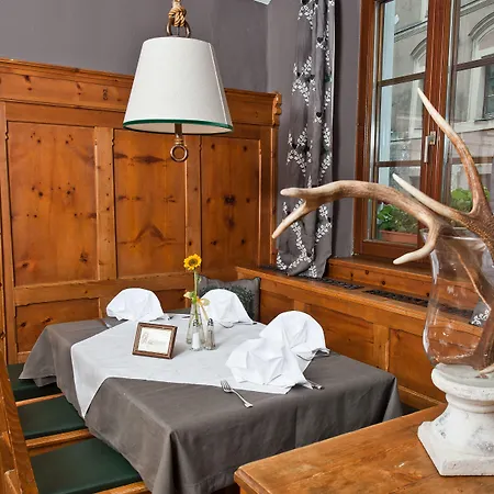 Boutiquehotel Weisses Roessl 2*