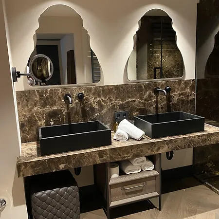 Boutiquehotel Weisses Roessl Hotel