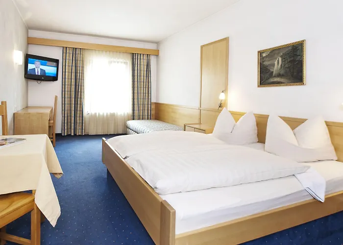 Boutiquehotel Weisses Roessl 2* 因斯布鲁克