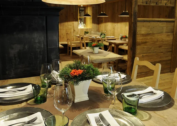 Hotel Boutiquehotel Weisses Roessl 2*