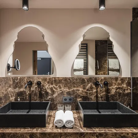 Boutiquehotel Weisses Roessl Szálloda